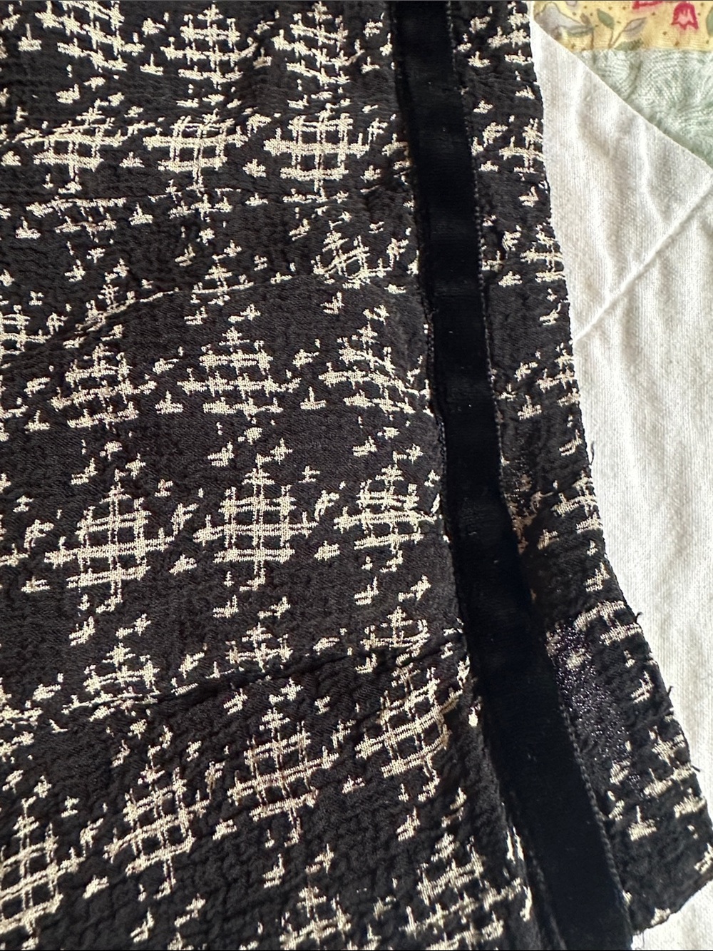 N—Anne Klein SILK Black and White Houndstooth A-Line Skirt